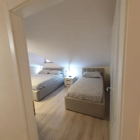The Penthouse Apartman *